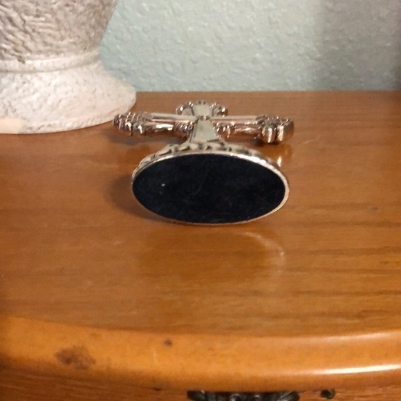 Beautiful desk cross / Paper weight - Picture 3 of 5
